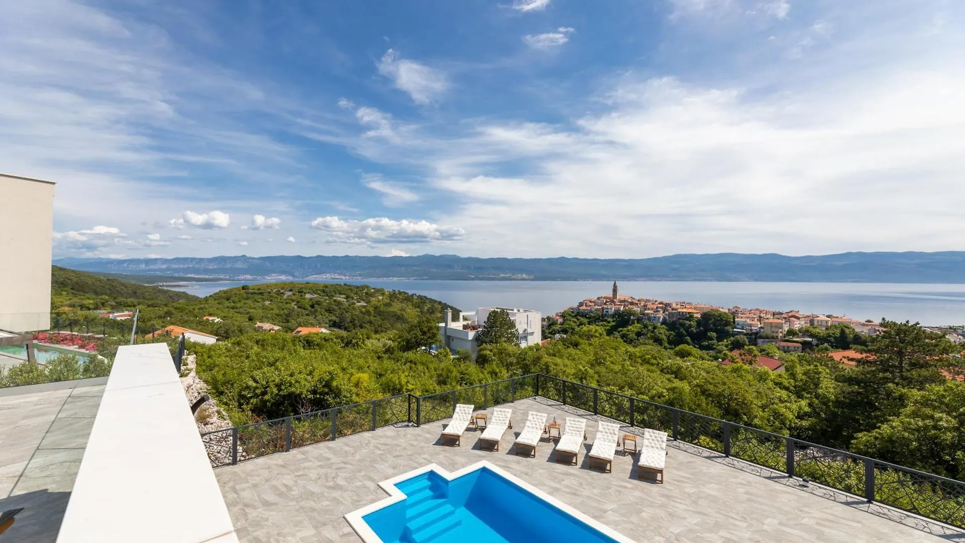 Villa Volare Vrbnik  Croatia